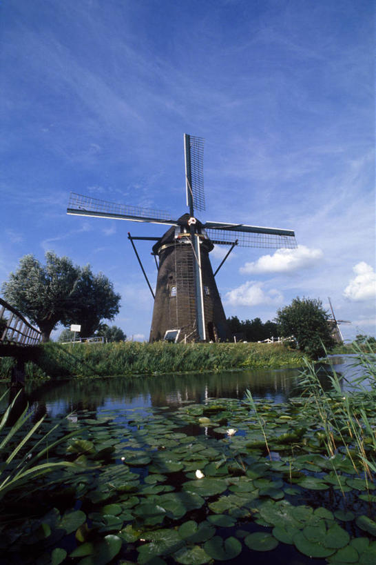 无人,竖图,室外,白天,河流,美景,风,建筑,睡莲,风车,欧洲,荷兰,风力,池塘,地形,景观,图像,风景,天空,自然,景色,摄影,建造,自然风光,小孩堤防,彩图,旅行,精力