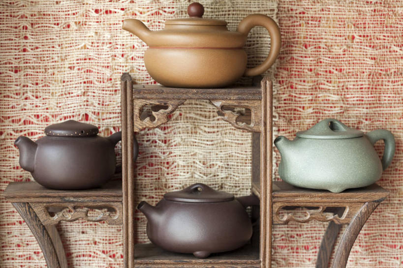 无人,横图,室内,特写,静物,北京,中国,亚洲,壶,陶瓷制品,古典,传统,架子,茶壶,容器,四个,摄影,紫砂壶,中国茶,简单,中国文化,古典风格,东亚,东亚文化,彩图,传统文化