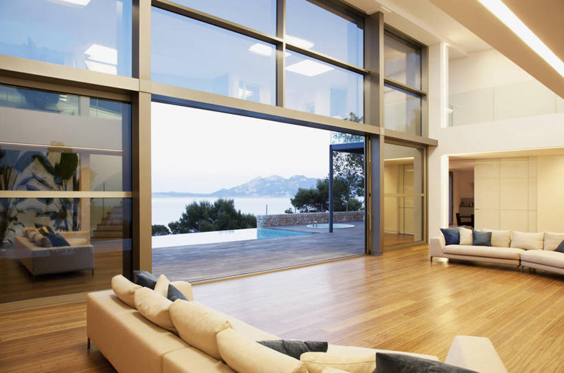 无人,体育馆,游泳池,家,客厅,横图,室内,白天,正面,海浪,海洋,水,植物,别墅,地板,家具,靠垫,沙发,装修,桌子,建筑,椅子,欧式,阴影,装饰,光线,木制,伞,影子,雨伞,遮阳伞,房屋,躺椅,屋子,浪花,水池,水面,公寓,靠枕,地面,豪华,茶几,阳伞,建设,现代,泳池,装潢,洋房,楼房,木地板,住宅,树,树木,蓝色,绿色,蓝天,天空,阳光,自然,海水,木制品,垫子,室内装潢,枕头,天,生长,晴朗,成长,沙滩椅,样板房,明亮,游泳馆,起居室,舒适,太阳伞,家居装潢,房屋设计,地中海风格,古典风格,简约风格,海景,布艺沙发,室内设计,宽敞,万里无云,样板房装潢,客堂,设计,大海,风浪,海,海水的波动,近岸浪,涌浪,晴空,晴空万里,彩图,房子