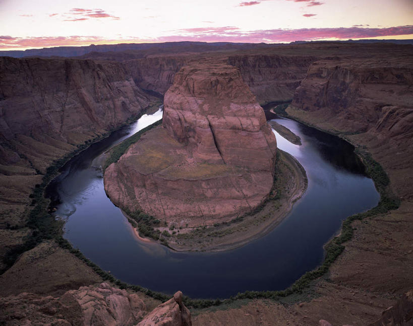 无人,公园,横图,俯视,室外,白天,湖,湖泊,美景,日落,山,山脉,水,美国,阴影,波纹,光线,影子,湖面,景观,山峰,水流,水面,晚霞,霞光,悬崖,落日,涟漪,山峦,倒影,水纹,阳光,自然,黄昏,波浪,湖水,群山,陡峭,景色,彩霞,倒映,北美,北美洲,国家公园,犹他州,自然风光,美洲,拱门国家公园,拱石国家公园,水晕,北亚美利加洲,亚美利加洲,犹他,蜂窝之州,蜂房州,绝壁,笔陡,峻峭,夕照,反照,夕阳,彩图,高角度拍摄,斜阳