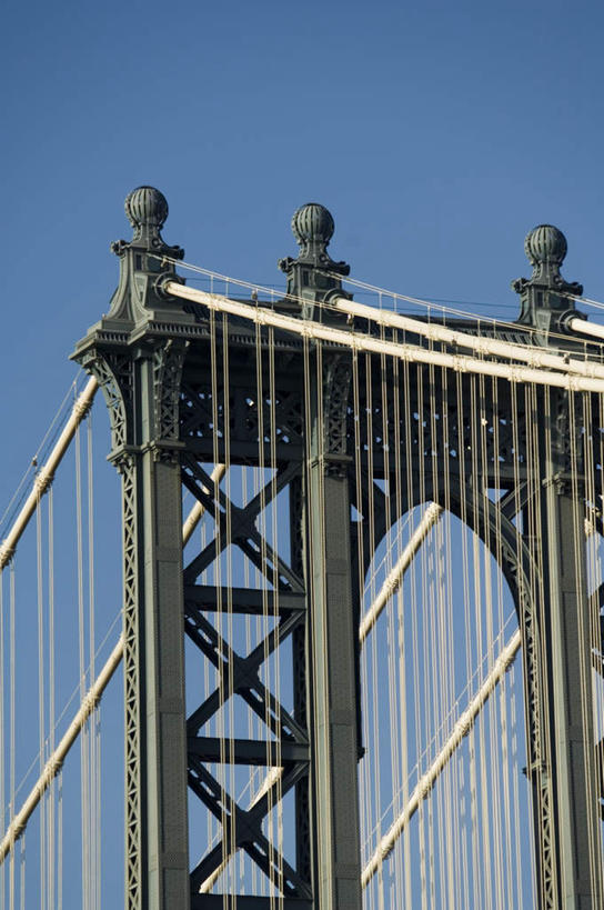 无人,竖图,室外,白天,仰视,度假,美景,城市风光,城市,大桥,桥梁,纽约,美国,阴影,光线,影子,景观,桥,曼哈顿,娱乐,蓝色,蓝天,天空,阳光,天,享受,休闲,钢索,景色,放松,吊桥,晴朗,悬索桥,北美,北美洲,美洲,纽约州,万里无云,帝国之州,帝国州,北亚美利加洲,亚美利加洲,曼哈顿大桥,曼哈顿桥,曼哈坦大桥,晴空,晴空万里,彩图,低角度拍摄,曼哈顿岛