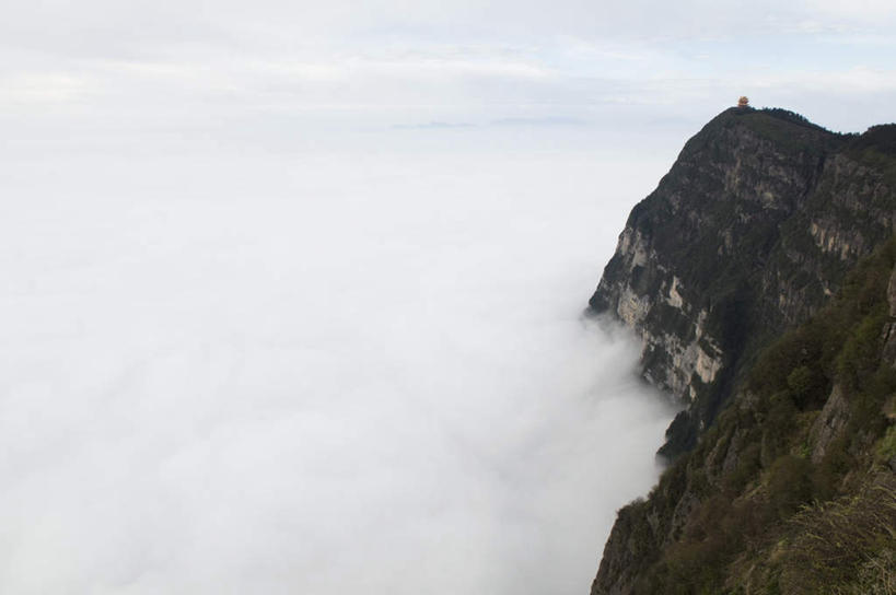 无人,横图,俯视,室外,白天,旅游,度假,美景,山,山脉,雾,峨眉山,中国,亚洲,阴影,朦胧,模糊,高大,光线,影子,景观,山峰,云海,山峦,宏伟,娱乐,阳光,自然,群山,享受,休闲,景色,放松,四川省,连绵,迷雾,雄伟,绵延,自然风光,东亚,四川,中华人民共和国,西南地区,川,仙境,瑶池,绵亘,峨嵋山,大雾,彩图,高角度拍摄