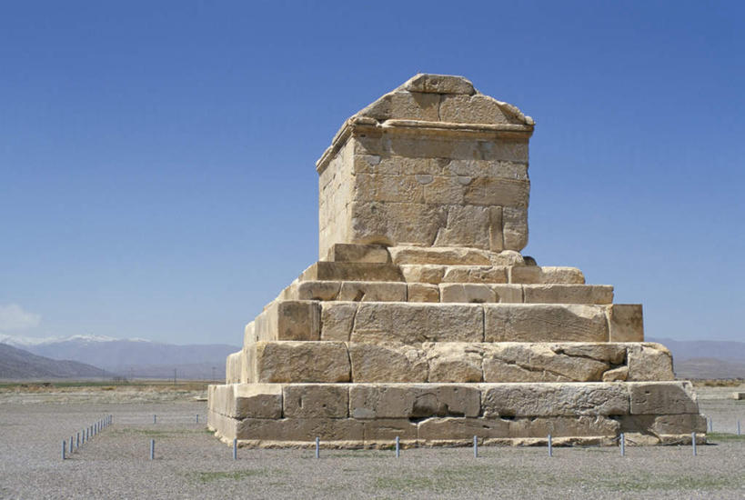 无人,横图,室外,白天,正面,旅游,度假,石头,标志建筑,地标,建筑,伊朗,亚洲,阴影,光线,石子,影子,娱乐,建设,蓝色,蓝天,天空,阳光,天,享受,休闲,墓地,旅游胜地,放松,晴朗,坟墓,陵墓,西亚,坟场,万里无云,伊朗伊斯兰共和国,石块,岩石,晴空,晴空万里,彩图