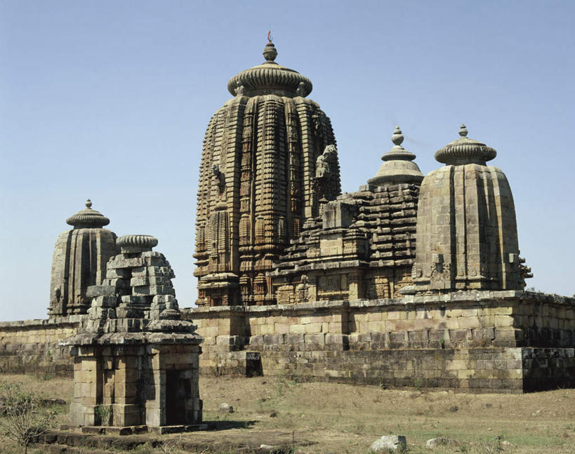 无人,寺庙,横图,室外,白天,正面,旅游,度假,名胜古迹,标志建筑,地标,建筑,印度,亚洲,阴影,节日,遗迹,光线,影子,墙,围墙,燃烧,古迹,文化,文物,娱乐,建设,古建筑,废墟,墙壁,墙面,蓝色,蓝天,天空,阳光,香火,庙宇,天,祈祷,享受,休闲,健康,旅游胜地,放松,许愿,宗教,信仰,晴朗,纪念,祈求,南亚,古文明,万里无云,印度共和国,奥里萨邦,奥里萨,平安,晴空,晴空万里,彩图,庙,寺