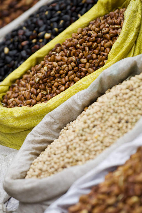 无人,竖图,俯视,室外,特写,白天,爱情,购物,度假,消费,美景,植物,城市风光,城市,豆,袋子,中国,亚洲,一堆,一排,许多,阴影,堆叠,堆积,整齐,光线,影子,景观,豆类,豆子,黑豆,红豆,相思豆,很多,麻袋,娱乐,排列,阳光,容器,享受,休闲,景色,放松,金融,冬青,储藏,堆,储存,队列,选购,贸易,东亚,豆科,青海,青海省,西宁,乌豆,乌大豆,中华人民共和国,省会,相思,血拼,西北地区,西宁市,青,彩图,高角度拍摄,贮存