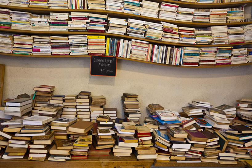 无人,商店,书店,横图,室内,白天,正面,购物,消费,超市,书籍,一堆,一排,许多,堆叠,堆积,整齐,木制,很多,架子,排列,木制品,金融,百货,堆,队列,选购,贸易,百货公司,血拼,书,图书,彩图,购物商场,购物中心,商业中心