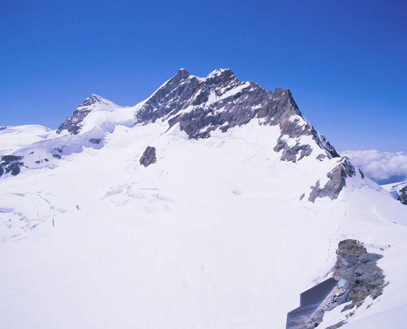 无人,横图,室外,白天,正面,旅游,度假,美景,山,雪,雪山,大雪,瑞士,欧洲,阴影,光线,影子,冰,积雪,景观,山峰,雪景,冬季,冬天,山峦,首都,娱乐,伯尔尼,蓝色,蓝天,天空,阳光,自然,天,享受,休闲,景色,放松,寒冷,晴朗,冰冷,自然风光,中欧,万里无云,严寒,瑞士联邦,冰凉,酷寒,凛冽,凛凛,极冷,伯尔尼州,少女峰,因特拉肯,晴空,晴空万里,彩图