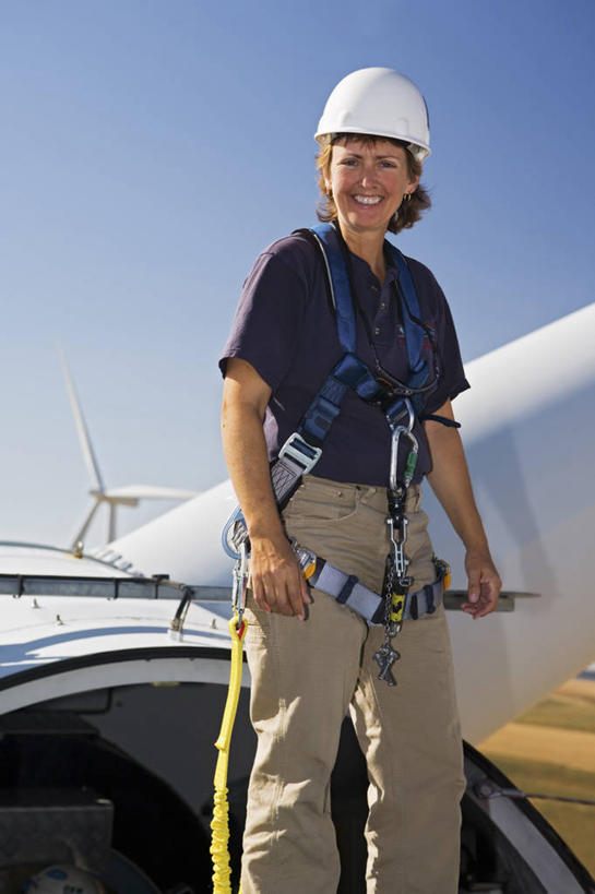 西方人,成年人,中年人,一个人,工程师,竖图,技术,风,欧洲,美国,欧洲人,仅一个女性,仅一个人,环保,风力,发电机,塔,安全帽,仅一个中年女性,职业,探索,工业,摄影,能源,电,电源,环境,回收,资源,工程,肖像,利用,低碳,循环,替代能源,华盛顿州,帕卢斯,环境保护,涡轮,持续,女人,女性,中年女性,白种人,风轮机,半身,彩图