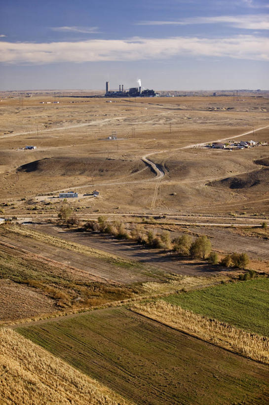 无人,农场,竖图,俯视,航拍,室外,烟囱,技术,沙漠,美国,田地,发电站,工业,运输,摄影,能源,污染,北美,北美洲,鸟瞰,美洲,煤,新墨西哥,北亚美利加洲,亚美利加洲,进展,彩图,高角度拍摄,美利坚合众国,纳瓦霍族