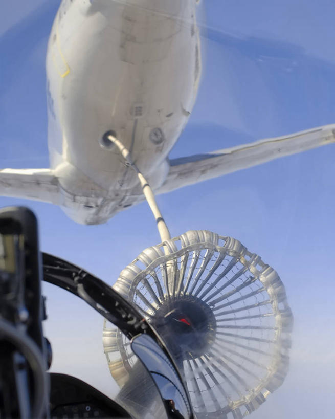 无人,竖图,室外,白天,飞机,美国,环保,军事,交通,航空,交通工具,运输,摄影,能源,回收,燃料,资源,飞行器,战斗机,客机,加利福尼亚,载具,利用,低碳,循环,座舱,持续,美国宇航局,彩图,爱德华兹空军基地,精力,商务机,波音707