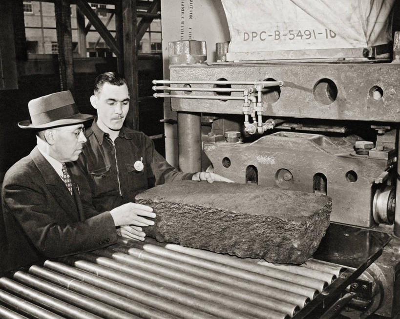 成年人,中年人,老年人,两个人,横图,黑白,室内,美国,工业,摄影,西弗吉尼亚,老年男性,中年男性