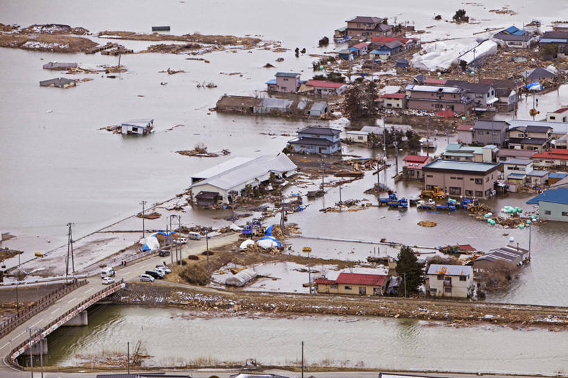 横图,室外,白天,日本,摄影,海军,毁灭,地震,失事,彩图,毛石,美国海军