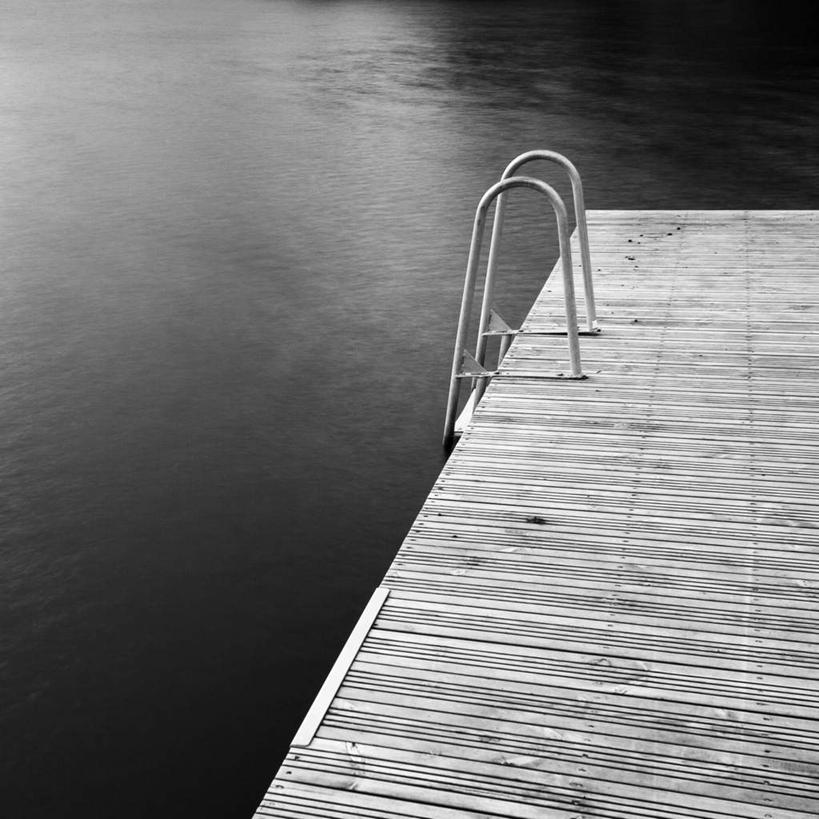 无人,码头,攀登,方图,俯视,黑白,室外,白天,旅游,度假,海浪,海洋,美景,港口,金属制品,瑞典,欧洲,金属,梯子,阶梯,景观,浪花,娱乐,自然,海水,享受,休闲,爬,景色,放松,上升,斯堪的纳维亚,自然风光,北欧,斯堪的纳维亚半岛,海景,登高,瑞典王国,大海,风浪,海,海水的波动,近岸浪,涌浪,攀爬,高角度拍摄,摆渡口,埠头,渡口,渡头,港湾,海港,货运码头,口岸,商港