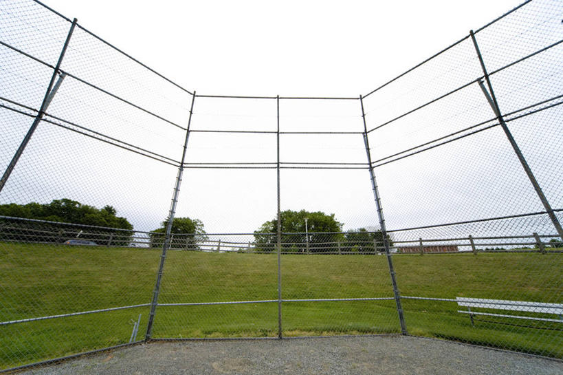 无人,栏杆,横图,室外,白天,正面,锻炼,旅游,度假,运动,棒球,垒球,草地,草坪,美景,日落,植物,阴影,光线,棒球场,影子,栅栏,景观,篱笆,晚霞,霞光,落日,围栏,娱乐,护栏,球,草,树,树木,蓝色,绿色,蓝天,天空,阳光,自然,黄昏,天,享受,休闲,景色,彩霞,放松,生长,晴朗,成长,自然风光,万里无云,夕照,体育,晴空,晴空万里,夕阳,彩图,健身,斜阳