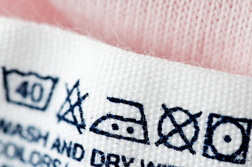 无人,横图,俯视,室外,白天,阴影,服装,光线,标志,文字,影子,粉红,警告,标识,衣服,阳光,警示,服饰,禁止,提醒,衣着,穿着,提示,限制,衣饰,危险,彩图,高角度拍摄