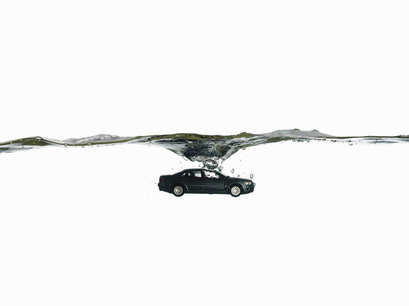 无人,横图,室内,特写,白天,白色背景,正面,水下,水,汽车,一辆,飞溅,立体,溅,空间,液体,水滴,水底,淹没,车,水珠,模型,交通工具,轿车,规划,摄影,影棚,喷洒,载具,埋没,直观,建筑模型,建筑设计,沉没,设计,彩图,影棚拍摄,拍摄