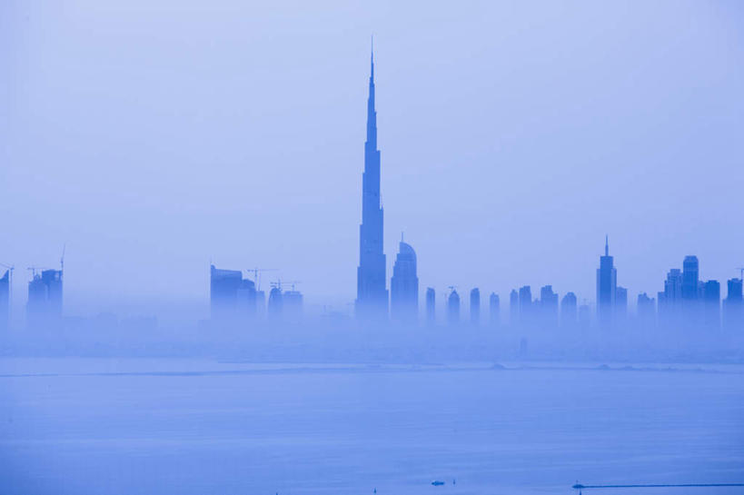 无人,高楼大厦,横图,室外,白天,正面,度假,美景,雾,城市风光,标志建筑,城市,大厦,地标,建筑,摩天大楼,阿联酋,亚洲,覆盖,繁华,朦胧,模糊,景观,娱乐,建设,包围,享受,休闲,景色,放松,迷雾,西亚,阿拉伯联合酋长国,迪拜,迪拜塔,哈利法塔,比斯迪拜塔,繁荣,笼罩,杜拜,发达,迪拜大厦,大雾,彩图,大楼,高层建筑,高楼,摩天楼