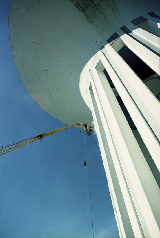 无人,竖图,室外,白天,仰视,旅游,度假,日落,标志建筑,地标,建筑,瑞典,欧洲,阴影,光线,影子,晚霞,霞光,落日,娱乐,建设,蓝色,蓝天,天空,阳光,黄昏,天,享受,休闲,旅游胜地,彩霞,放松,斯堪的纳维亚,北欧,斯堪的纳维亚半岛,瑞典王国,夕照,乌普萨拉省,夕阳,彩图,低角度拍摄,斜阳