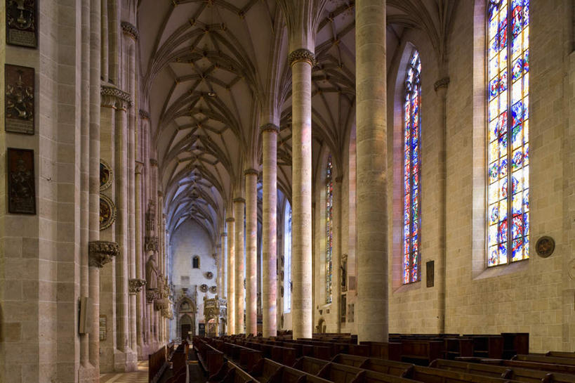 无人,教堂,横图,室内,白天,正面,度假,美景,窗户,城市风光,城市,椅子,德国,欧洲,一排,节日,整齐,柱子,木椅,景观,拱门,文化,娱乐,排列,祈祷,享受,休闲,健康,景色,放松,许愿,宗教,信仰,纪念,祈求,西欧,队列,信念,德意志联邦共和国,巴登.符腾堡,巴登.符腾堡州,巴符州,彩绘玻璃,彩色玻璃,教堂玻璃,艺术玻璃,乌尔姆,平安,彩图,大教堂,礼拜堂