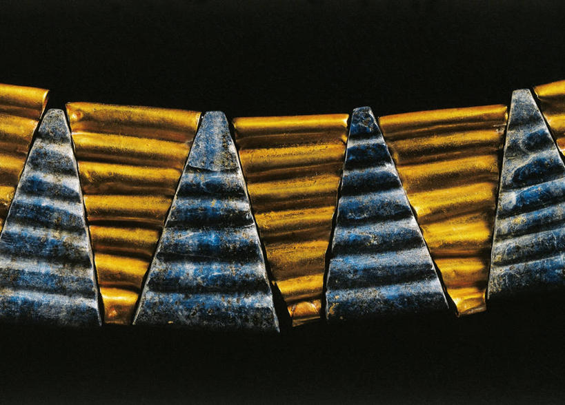 无人,横图,特写,正面,项链,珠宝,伊拉克,黑色背景,历史,一个,摄影,单个,部分,古代文明,美术工艺,彩图,影棚拍摄,天青石,过去