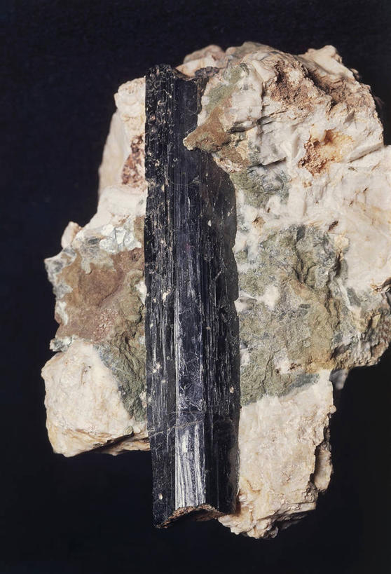 无人,竖图,室内,特写,黑色背景,粗糙,金属,图像,黑色,灰色,自然,摄影,毛糙,主题,自然现象,干的,铝,构图,地质学,矿物质,镁,自然地理,岩石,彩图,影棚拍摄,粗拙,状态