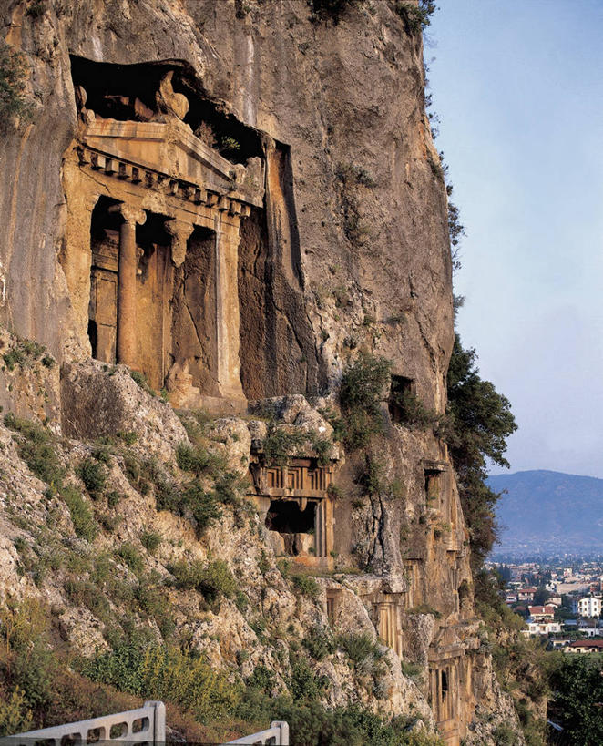 无人,竖图,室外,白天,度假,美景,山,植物,城市风光,城市,建筑,雕塑,土耳其,亚洲,艺术,装饰,雕刻,雕像,柱子,景观,悬崖,纪念碑,图像,历史,娱乐,废墟,工艺品,地标建筑,享受,休闲,概念,景色,放松,摄影,洞穴,纪念,灌木,美术,考古学,人造,坟墓,中东,岩层,希腊文化,主题,陈列,中东文化,土耳其文化,爱琴海群岛,地貌,功能,美学,构图,古代文明,穆拉省,岩石,彩图,旅行,时空,状态,过去