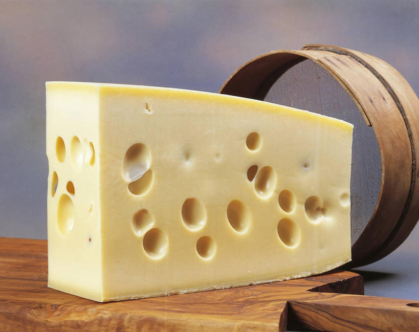 奶酪,无人,横图,室内,特写,德国,欧洲,洞,食品,案板,饮食,摄影,生活方式,奶制品,地中海文化,漏勺,健康食物,德国文化,彩图,影棚拍摄