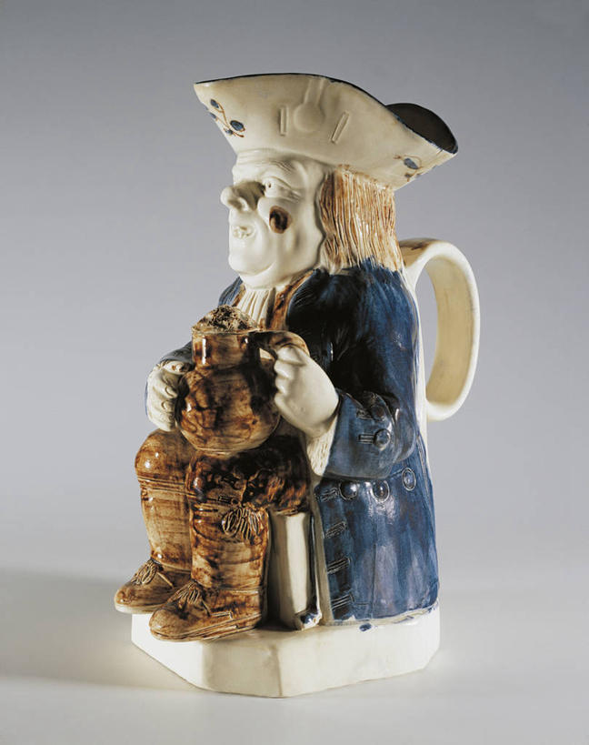 无人,竖图,室内,特写,餐具,雕塑,英国,欧洲,艺术,装饰,标志,雕刻,雕像,符号,陶瓷制品,历史,标识,英格兰,水壶,一个,工艺品,陶器,摄影,单个,纪念,美术,西欧,北欧,主题,陈列,功能,美学,性别符号,美术工艺,斯塔福德郡,彩图,影棚拍摄,男性符号,过去