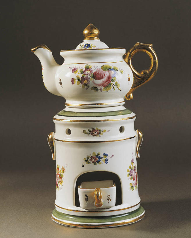 无人,竖图,室内,特写,法国,欧洲,艺术,装饰,壶,陶瓷制品,灯,一个,工艺品,陶器,摄影,单个,照明设备,西欧,地中海文化,法兰西,烧水壶,用具,法国文化,欧洲文化,中欧,法兰西共和国,波尔多,阿基坦,法兰西第五共和国,亚魁当,吉伦特省,阿基坦大区,美术工艺,彩图,影棚拍摄