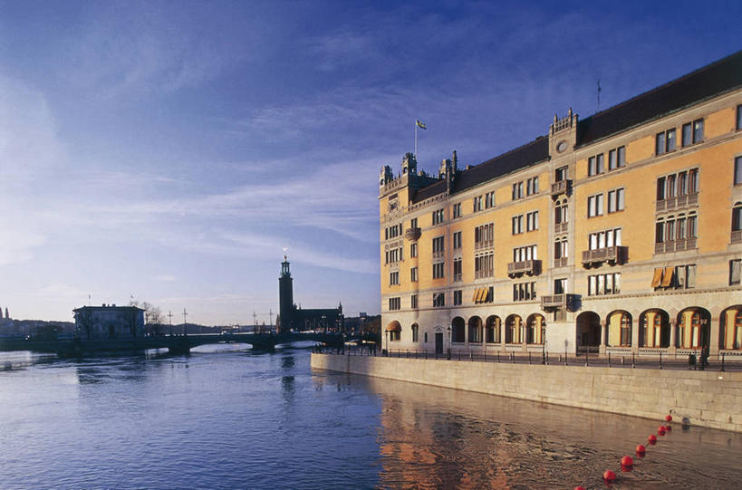 无人,横图,室外,白天,河流,水,窗户,建筑,瑞典,欧洲,反射,光,河岸,流水,云,拱门,桥,尖顶,首都,联系,拱桥,天空,运输,摄影,西欧,北欧,斯堪狄纳维亚半岛,彩图,旅行