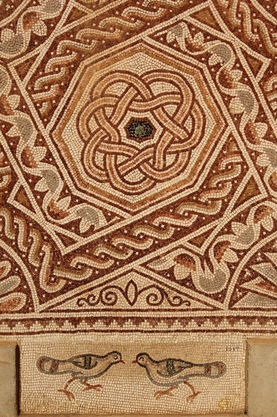 无人,竖图,室内,仰视,绘画,叙利亚,亚洲,花纹,艺术,装饰,鸟类,图案,墙,围墙,古典,文化,壁画,工艺品,地标建筑,品味,摄影,美术,创造力,高雅,中东,地中海文化,手艺,古典风格,美学,工匠,圆形剧场,古代史,式样,美术工艺,设计,彩图,低角度拍摄,旅行,联合国教科文组织