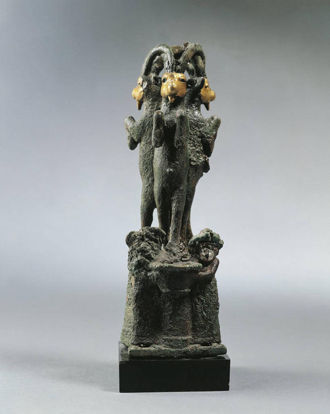 无人,站,竖图,雕塑,灰色背景,艺术,装饰,雕刻,雕像,古代,一个,灰色,工艺品,摄影,单个,纪念,美术,主题,陈列,青铜,功能,美学,古代文明,山羊,彩图,影棚拍摄