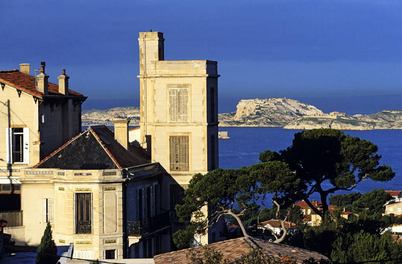 无人,家,横图,室外,白天,正面,度假,马赛,海浪,海洋,美景,山,山脉,植物,城市风光,城市,法国,欧洲,房屋,屋子,景观,浪花,山峰,山峦,娱乐,楼房,住宅,树,树木,绿色,天空,自然,海水,群山,天,享受,休闲,景色,放松,生长,成长,西欧,法兰西,海景,法兰西共和国,首府,法兰西第五共和国,普罗旺斯.阿尔卑斯.蓝色海岸,普罗旺斯.阿尔卑斯.蓝色海岸大区,罗讷河口省,罗讷河口,大海,风浪,海,海水的波动,近岸浪,涌浪,彩图,房子