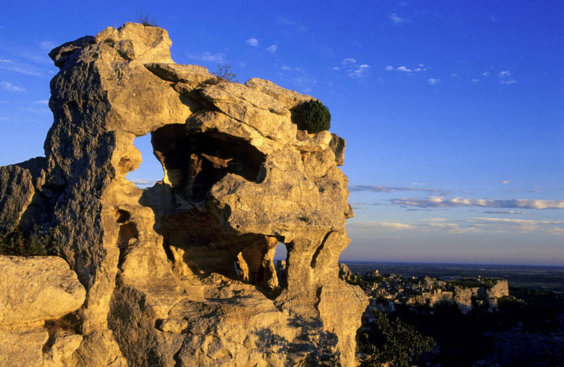 无人,横图,室外,白天,正面,旅游,度假,石头,美景,山,山脉,植物,法国,欧洲,阴影,光线,石子,影子,景观,山峰,云,云朵,山峦,云彩,娱乐,树,树木,蓝色,绿色,白云,蓝天,天空,阳光,自然,群山,天,享受,休闲,景色,放松,生长,晴朗,成长,西欧,法兰西,自然风光,法兰西共和国,法兰西第五共和国,普罗旺斯.阿尔卑斯.蓝色海岸,普罗旺斯.阿尔卑斯.蓝色海岸大区,罗讷河口省,罗讷河口,石块,岩石,晴空,彩图