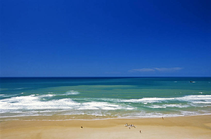 无人,横图,室外,白天,正面,旅游,度假,海浪,海洋,美景,沙滩,法国,欧洲,阴影,光线,沙子,影子,海岸,景观,浪花,水平线,云,云朵,辽阔,海平线,沙地,云彩,娱乐,蓝色,白云,蓝天,天空,阳光,自然,海水,天,享受,休闲,广阔,景色,放松,晴朗,一望无际,西欧,法兰西,自然风光,海景,法兰西共和国,比亚里茨,阿基坦,法兰西第五共和国,无边无际,一马平川,亚魁当,阿基坦大区,大海,风浪,海,海水的波动,海滩,近岸浪,涌浪,晴空,彩图,比利牛斯.大西洋省,水天相接,水天一线