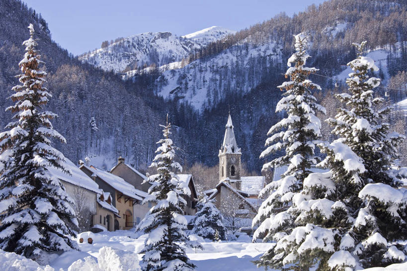 无人,家,横图,室外,白天,正面,旅游,度假,美景,山,雪,雪山,植物,大雪,法国,欧洲,阴影,光线,影子,房屋,屋顶,屋子,冰,积雪,景观,山峰,雪景,冬季,冬天,山峦,顶棚,娱乐,楼房,住宅,树,树木,蓝色,绿色,蓝天,天空,阳光,自然,天,享受,休闲,景色,放松,寒冷,生长,晴朗,成长,冰冷,西欧,法兰西,自然风光,万里无云,法兰西共和国,法兰西第五共和国,严寒,冰凉,酷寒,凛冽,凛凛,极冷,普罗旺斯.阿尔卑斯.蓝色海岸,普罗旺斯.阿尔卑斯.蓝色海岸大区,上阿尔卑斯省,晴空,晴空万里,彩图,房子,拉萨尔莱阿尔佩,布里昂松区