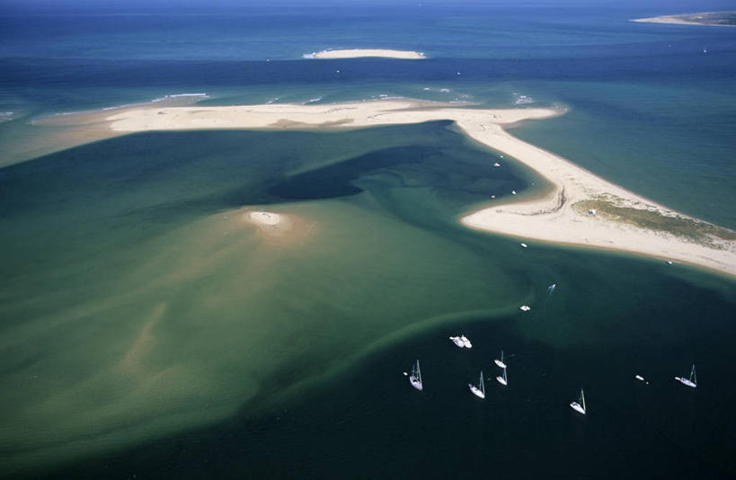 帆船,无人,横图,俯视,航拍,室外,白天,旅游,度假,海浪,海洋,美景,沙滩,船,法国,欧洲,许多,阴影,波纹,飞溅,溅,光线,沙子,液体,影子,海岸,景观,浪花,水滴,沙地,很多,娱乐,水珠,排列,绿色,水纹,阳光,自然,海水,船尾波,交通工具,波浪,享受,休闲,景色,放松,西欧,鸟瞰,喷洒,法兰西,自然风光,载具,海景,法兰西共和国,阿基坦,法兰西第五共和国,摆列,亚魁当,吉伦特省,阿基坦大区,吉伦特,大海,风浪,海,海水的波动,海滩,近岸浪,涌浪,彩图,高角度拍摄,阿尔卡雄,布列,分列