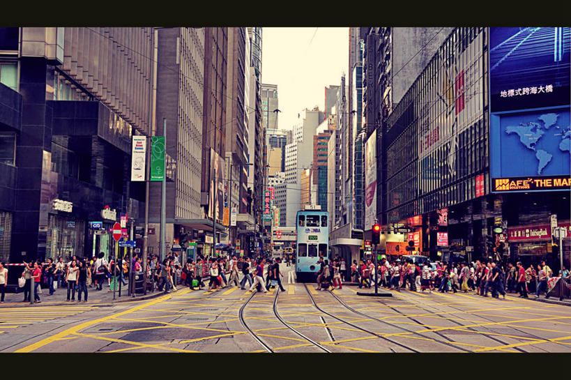 横图,室外,白天,城市,道路,街道,路,摩天大楼,铁路,公路,香港,行人,轨道,十字路口,交通,铁轨,缆车,运输,摄影,群众,市区,马路,步行,彩图,横越