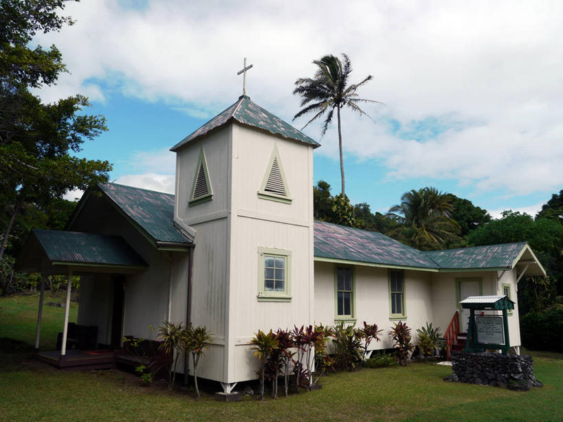 无人,教堂,横图,室外,白天,建筑,美国,十字架,云,草,树,天空,地标建筑,摄影,宗教,基督教,夏威夷群岛,太平洋岛屿,彩图,圣保罗教堂,传统文化