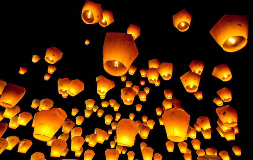 无人,横图,室外,夜晚,仰视,重复,台湾,元宵节,许多,吊挂,悬挂,丰富,庆祝,灯笼,纸灯笼,首都,很多,挂,摄影,照亮,台北,彩图,低角度拍摄,传统节日