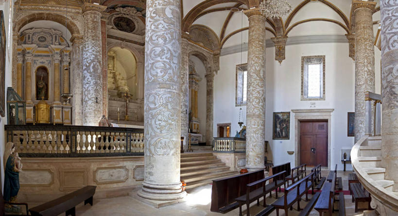 无人,教堂,横图,室内,白天,门,葡萄牙,柱子,长椅,摄影,宗教,基督教,宗教建筑,圣塔伦,彩图