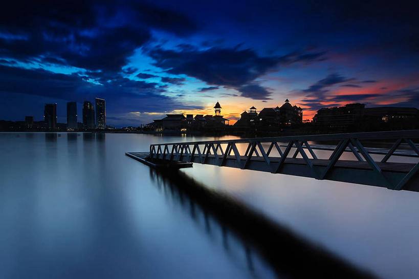 无人,栏杆,横图,室外,长时间曝光,度假,湖,美景,天际线,城市风光,城市,马来西亚,反射,景观,云,桥,黎明,联系,娱乐,享受,休闲,景色,放松,摄影,宁静,早晨,剪影,布城,彩图