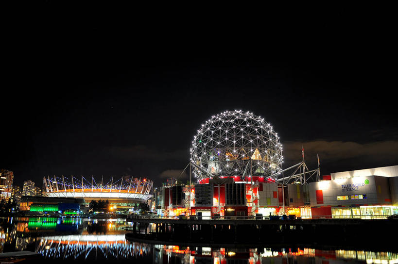 无人,横图,室外,夜晚,海洋,建筑,加拿大,反射,地标建筑,球体,摄影,英文字母,照亮,温哥华,大不列颠哥伦比亚,彩图,福溪,科学世界