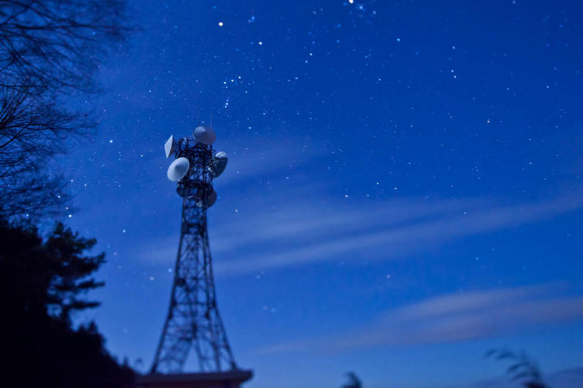 无人,横图,室外,夜晚,长时间曝光,仰视,通讯,日本,云,星星,联系,树,天空,自然,摄影,宁静,剪影,无线电通信塔,冈山县,猎户座大星云,彩图,低角度拍摄