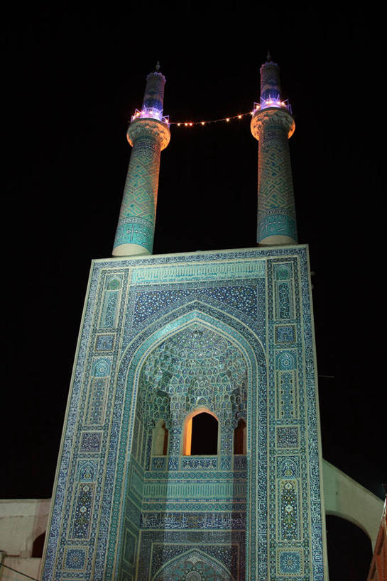 无人,竖图,室外,夜晚,仰视,建筑,伊朗,拱门,顶部,天空,地标建筑,摄影,照亮,尖塔,伊斯兰教,清真寺,亚兹德,彩图,低角度拍摄
