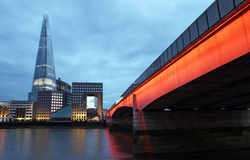 无人,横图,方图,室外,度假,美景,城市风光,城市,建筑,英国,景观,塔,桥,首都,联系,娱乐,天空,黄昏,享受,休闲,景色,放松,运输,摄影,照亮,死水,彩图,伦敦桥