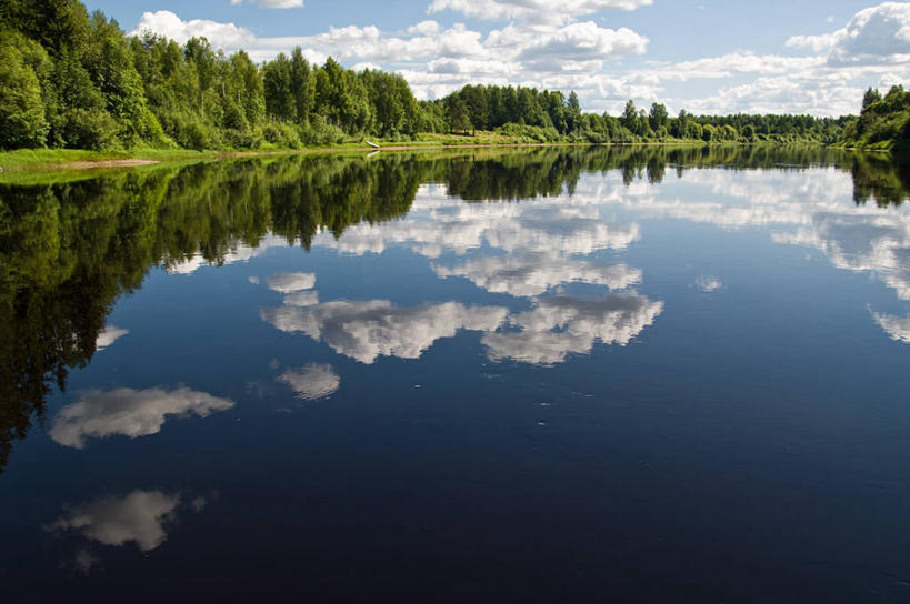 无人,横图,室外,白天,旅游,度假,河流,美景,森林,水,瑞典,反射,地形,景观,流水,云,娱乐,树,风景,天空,自然,享受,休闲,景色,放松,摄影,宁静,自然风光,斯堪狄纳维亚半岛