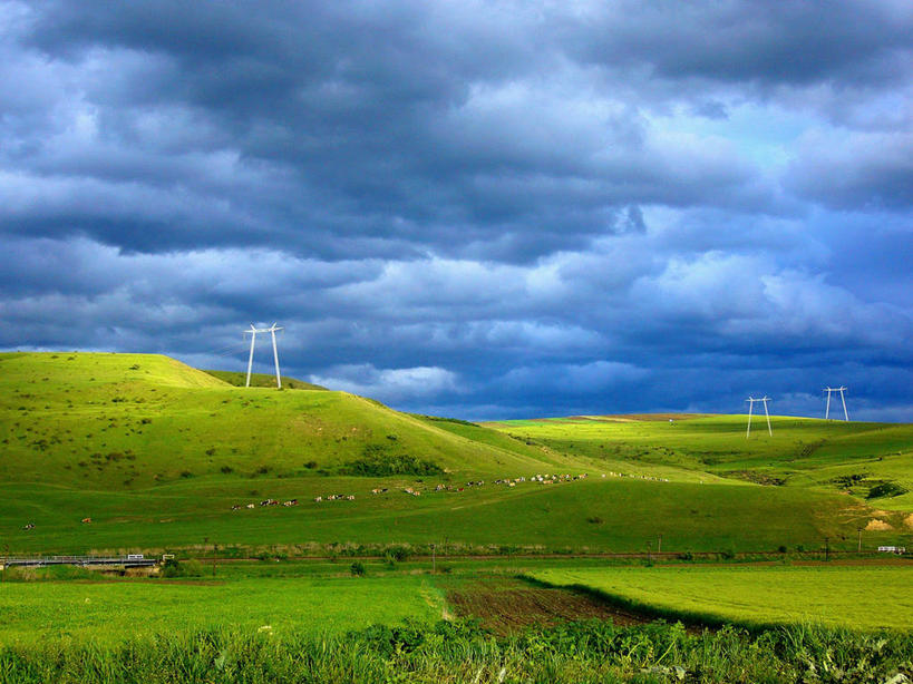 无人,横图,室外,白天,旅游,度假,美景,雨,罗马尼亚,一群,许多,地形,景观,田地,云,天气,很多,娱乐,草,风景,天空,自然,享受,休闲,景色,放松,摄影,能源,电,环境,自然风光,穆列什县,旅行,输电塔