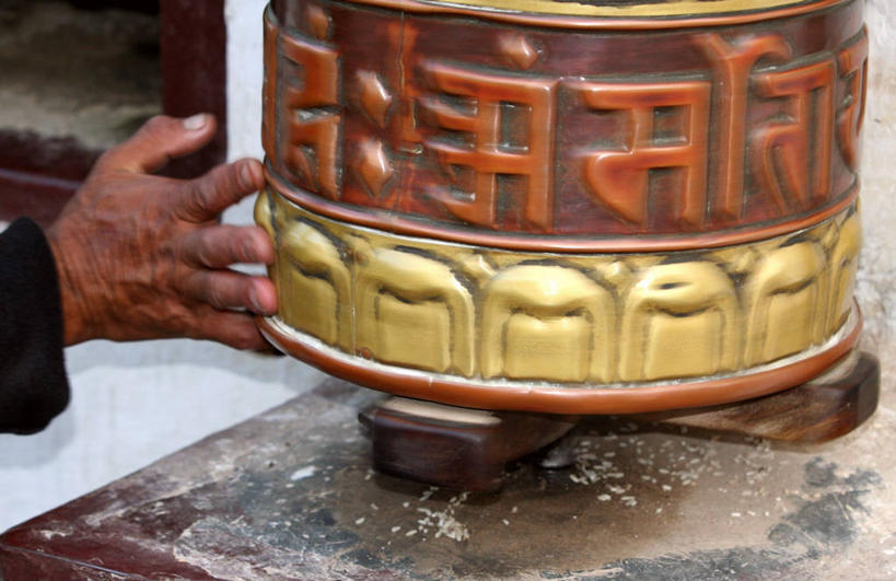 手,一个人,寺庙,横图,室外,特写,白天,尼泊尔,朦胧,模糊,首都,旋转,佛塔,地标建筑,转,人体,摄影,宗教,佛教,加德满都,博达塔,巴格马提河,灵性,印度次大陆,触摸,旅行,传统文化
