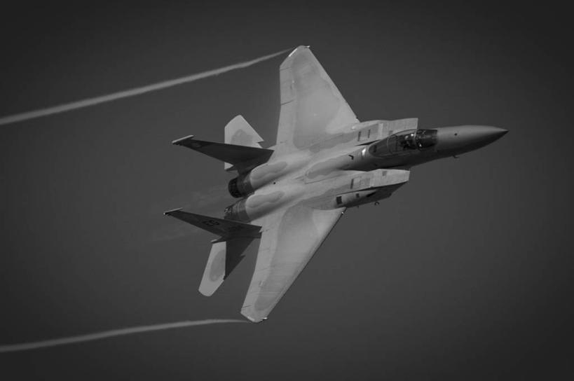 无人,横图,黑白,室外,白天,飞机,美国,烟雾,半空,飞,一个,运输,摄影,空军,单个,迅速,污染,废气,战斗机,北美,北美洲,美洲,军用机,飞机尾迹,美军,佛罗里达,军用战斗机,佛罗里达州,麦克唐纳.道格拉斯,鹰式战斗机,尾迹云,机尾云,飞机拉烟,云带,尾迹,佛州,阳光州,F-15鹰式战斗机,F-15战斗机,北亚美利加洲,亚美利加洲,机尾迹,飞机尾气,彭萨科拉,美利坚合众国